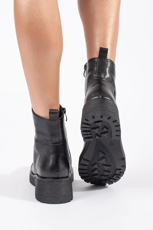 Odiniai  juodos spalvos batai ant... Odiniai  juodos spalvos batai ant...