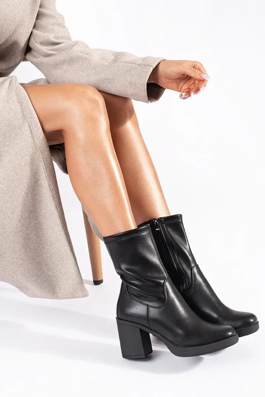 juodos spalvos moteriški batai ant... juodos spalvos moteriški batai ant...