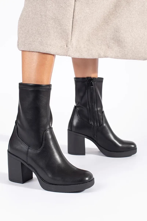 juodos spalvos moteriški batai ant... juodos spalvos moteriški batai ant...