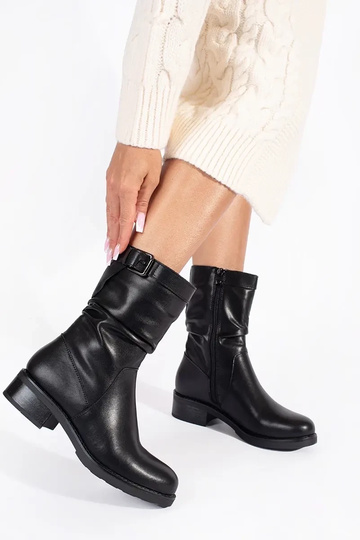 juodos spalvos oda... 2