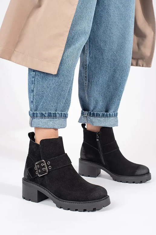 Juodos spalvos moteriški batai su...