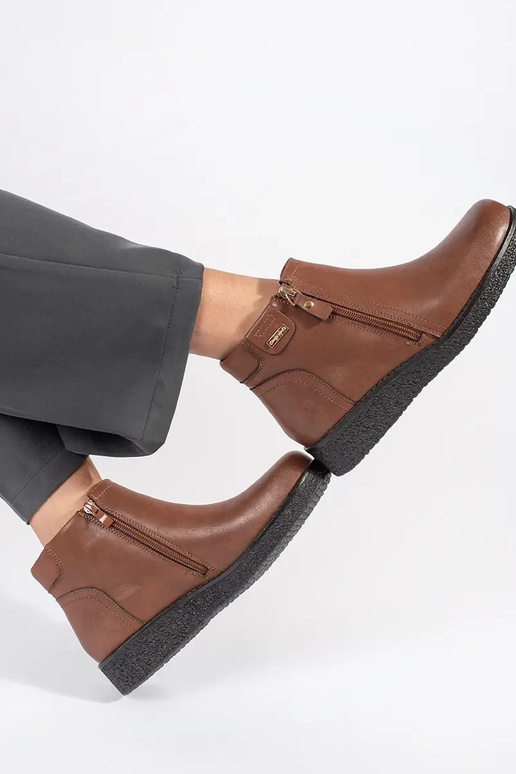 Rudos spalvos odiniai patogūs batai... Rudos spalvos odiniai patogūs batai...