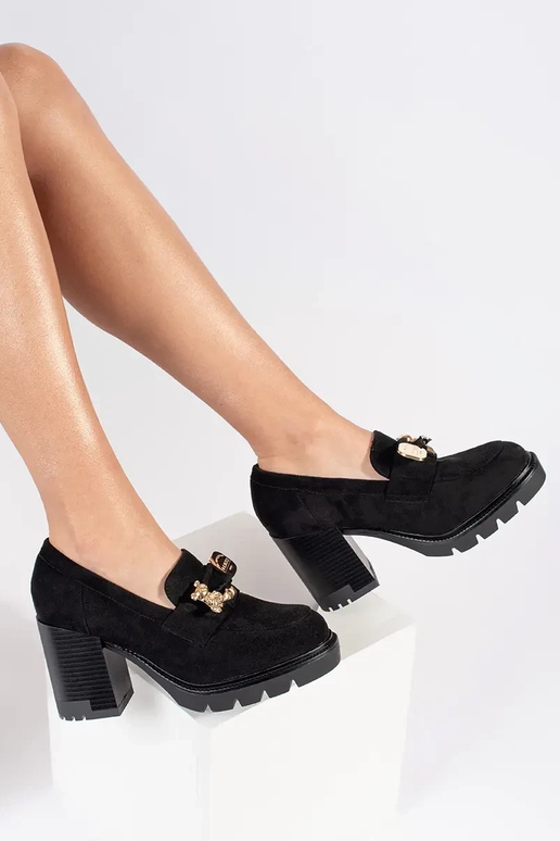 Juodos spalvos moteriški pusbačiai iš... Juodos spalvos moteriški pusbačiai iš...