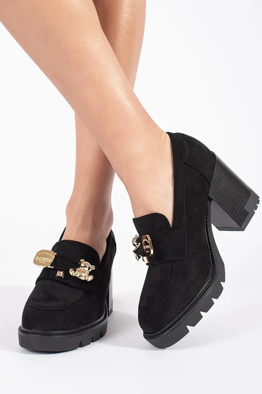 Juodos spalvos moteriški pusbačiai iš... Juodos spalvos moteriški pusbačiai iš...