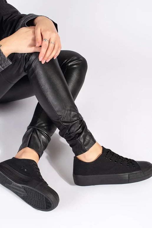 Juodos spalvos klasikiniai  moteriški...