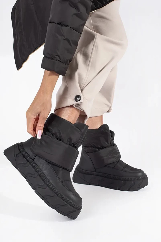 Juodos spalvos moteriški sniego batai...