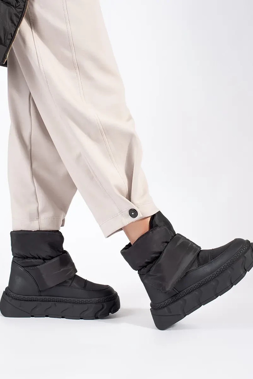 Juodos spalvos moteriški sniego batai...