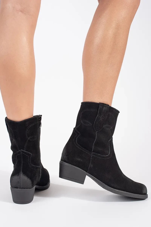 Odiniai juodos spalvos kaubojiški... Odiniai juodos spalvos kaubojiški...