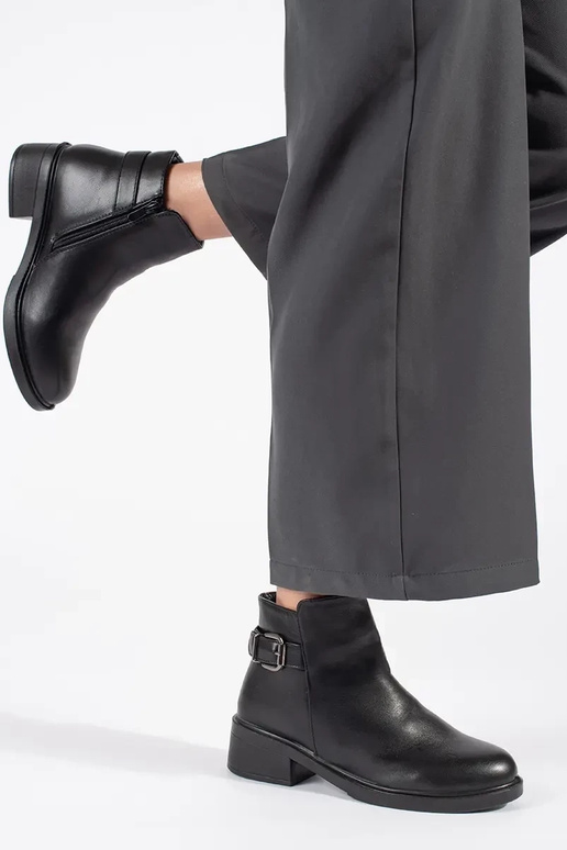 Juodos spalvos moteriški batai ant...