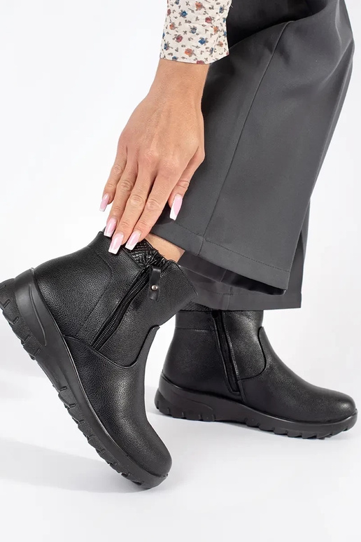 Juodos spalvos patogūs moteriški batai