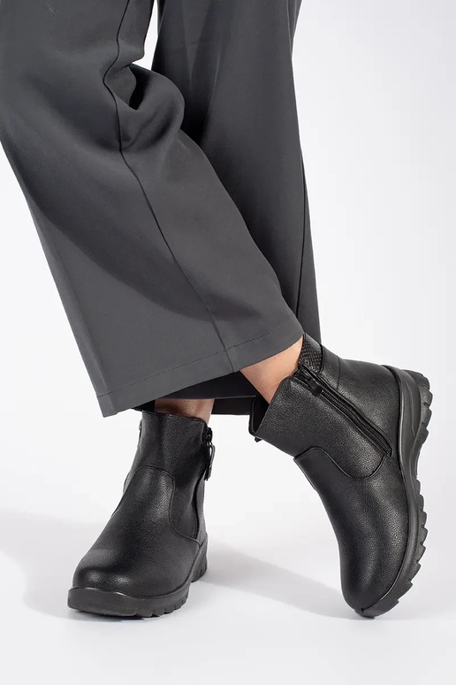 Juodos spalvos patogūs moteriški batai