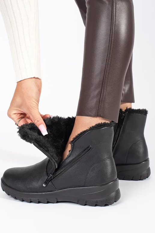 Juodos spalvos patogūs moteriški batai Juodos spalvos patogūs moteriški batai