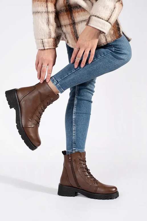 Odiniai rudos spalvos batai ant storo...