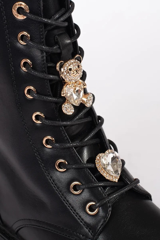 Juodos spalvos suvarstomi  batai su... Juodos spalvos suvarstomi  batai su...