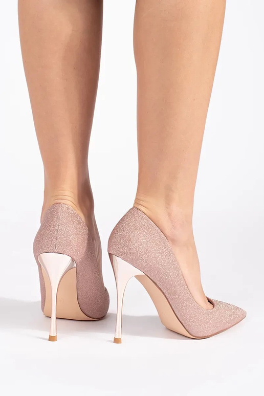 Aukštakulniai  bateliai su blizgesiu...