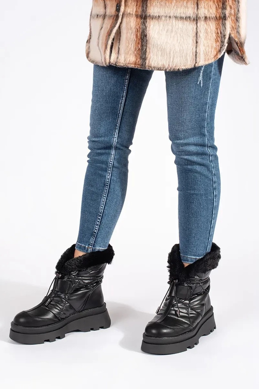 Juodos spalvos moteriški sniego batai...