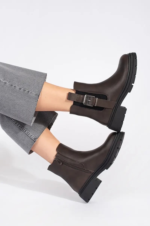 Rudos spalvos moteriški batai su... Rudos spalvos moteriški batai su...