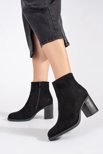 Juodos spalvos zomšiniai... 2