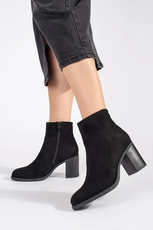 Juodos spalvos zomšiniai klasikiniai...