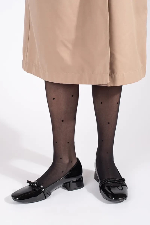 Juodos spalvos lakuoti bateliai su...