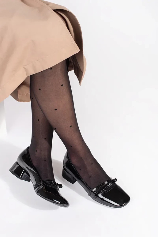 Juodos spalvos lakuoti bateliai su...