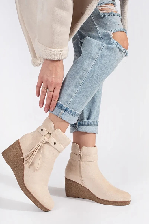 Zomšiniai smėlio spalvos moteriški...