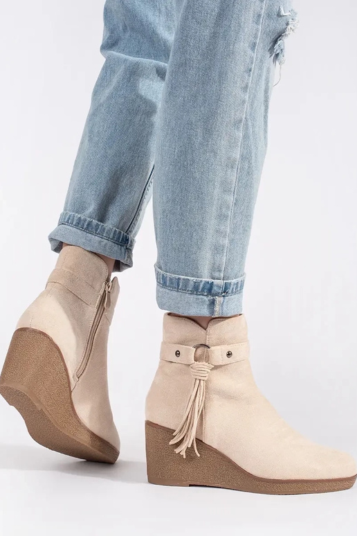 Zomšiniai smėlio spalvos moteriški...