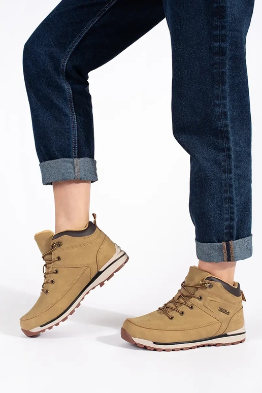 Rudos spalvos neperšlampantys...