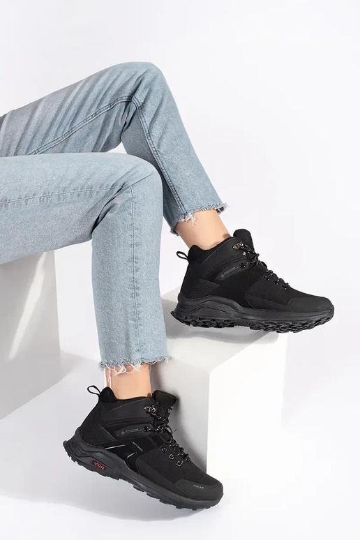 Juodos spalvos neperšlampantys... Juodos spalvos neperšlampantys...