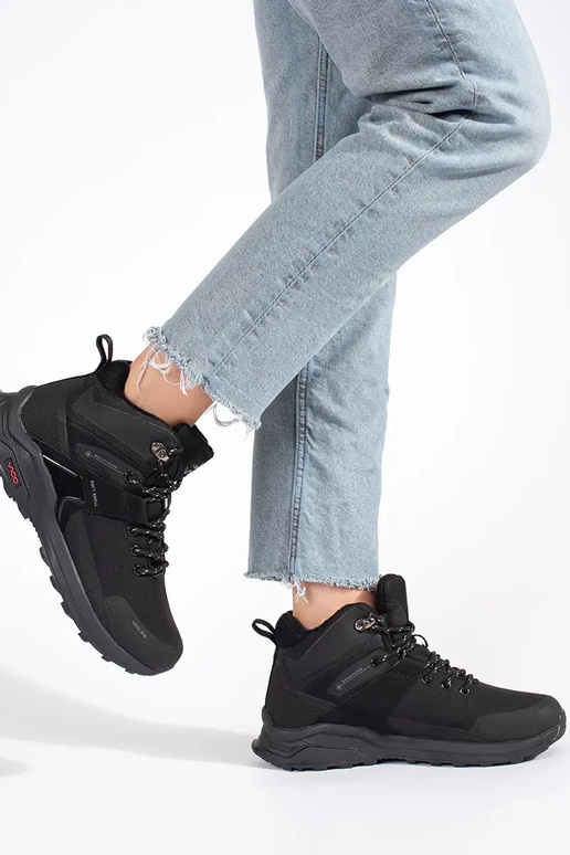 Juodos spalvos neperšlampantys... Juodos spalvos neperšlampantys...