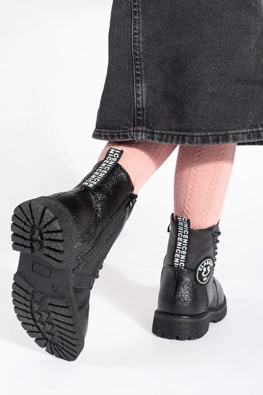 Vaikiški juodos spalvos... Vaikiški juodos spalvos...