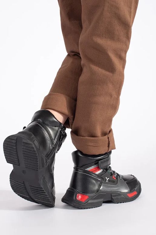 Juodos spalvos neperšlampantys  batai...