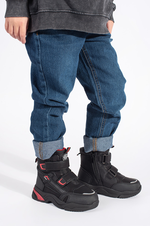 Juodos spalvos neperšlampantys  batai...