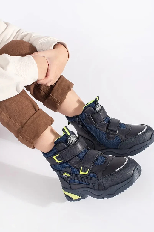 Tamsiai mėlynos spalvos...