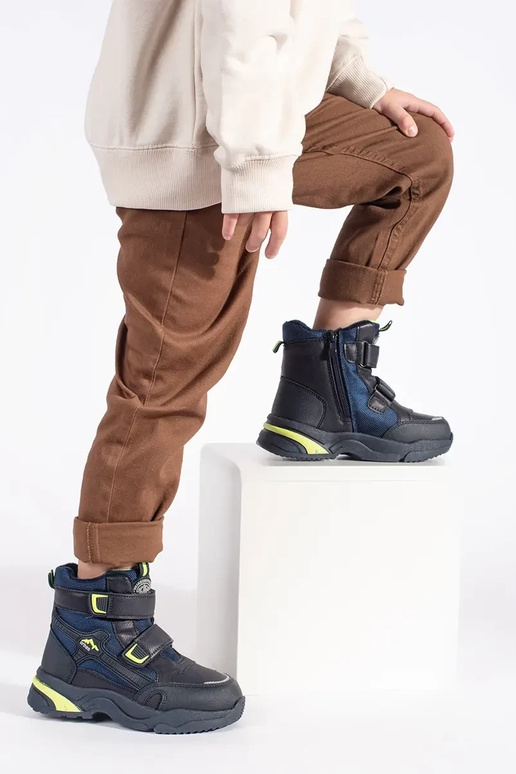 Tamsiai mėlynos spalvos...