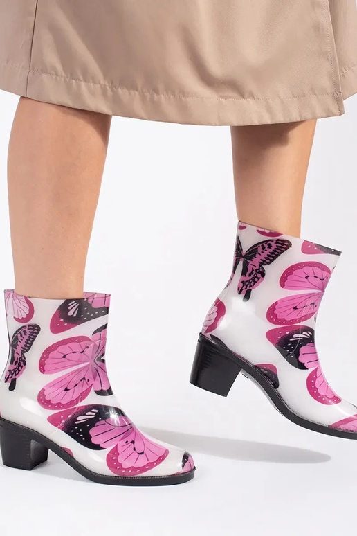 Guminiai batai su kulniukais Guminiai batai su kulniukais