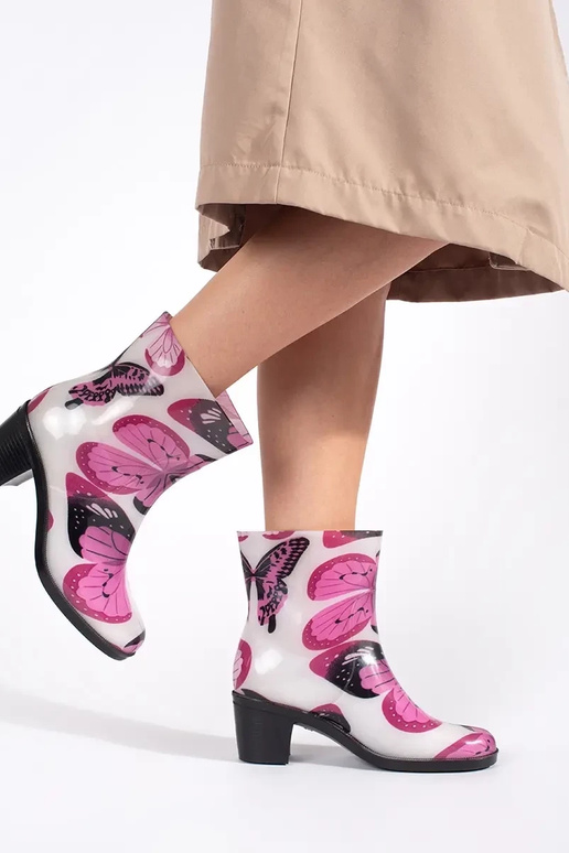 Guminiai batai su kulniukais Guminiai batai su kulniukais