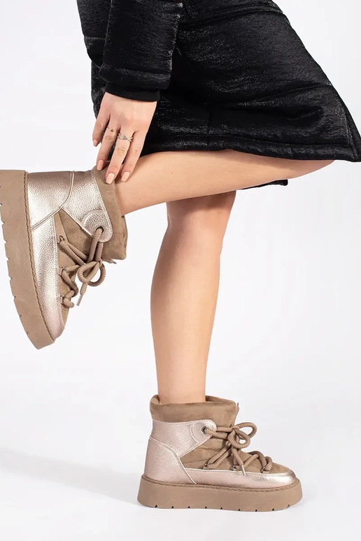 Smėlio spalvos moteriški sniego batai... Smėlio spalvos moteriški sniego batai...