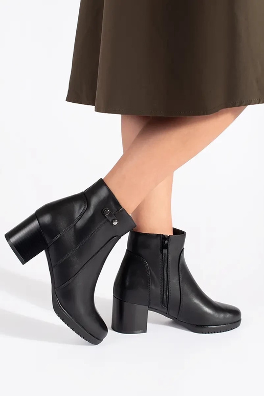 Juodi batai ant aukštakulnių Sergio...