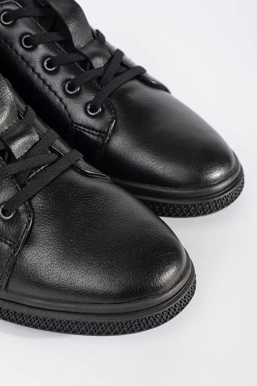 Juodos spalvos vyrų šilti kailiniai...