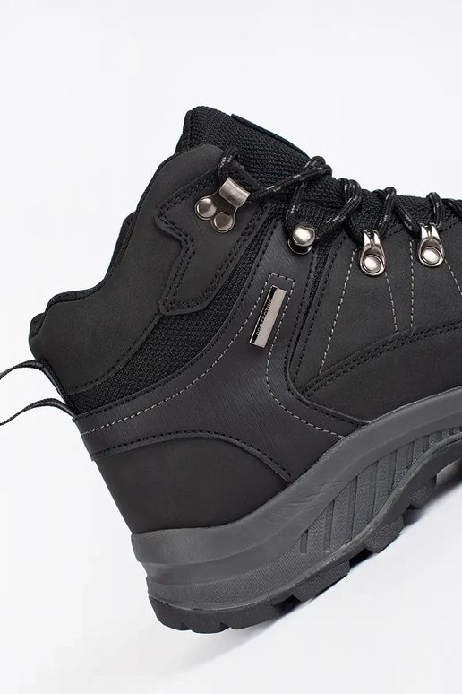 Juodi izoliuoti žygio batai vyrams