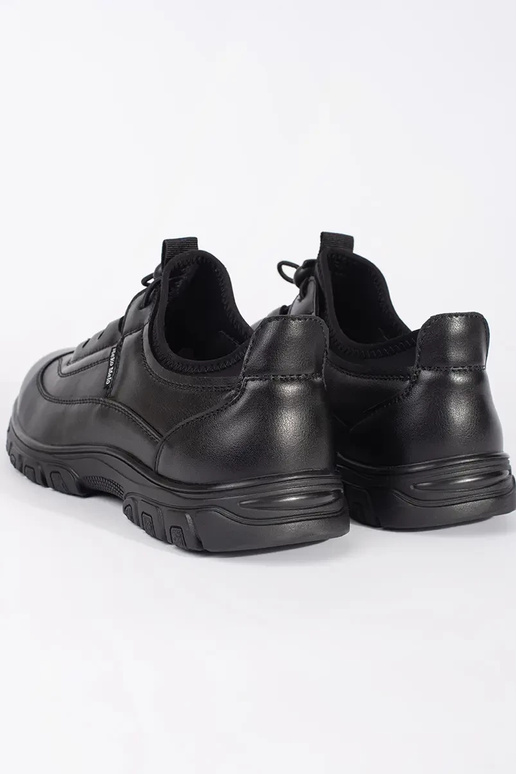 Juodos spalvos žemi sportiniai kedai