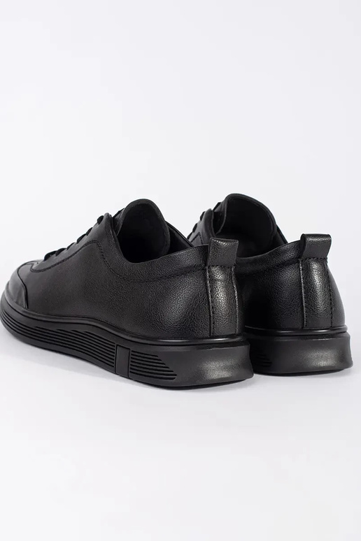 Žemi vyrų sportbačiai iš dirbtinės odos