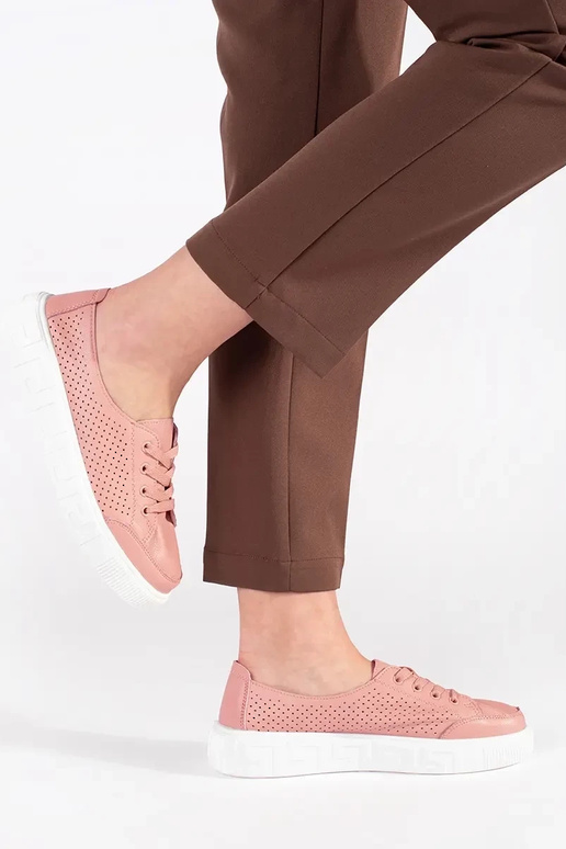 Rožinės spalvos ažūriniai sportbačiai...