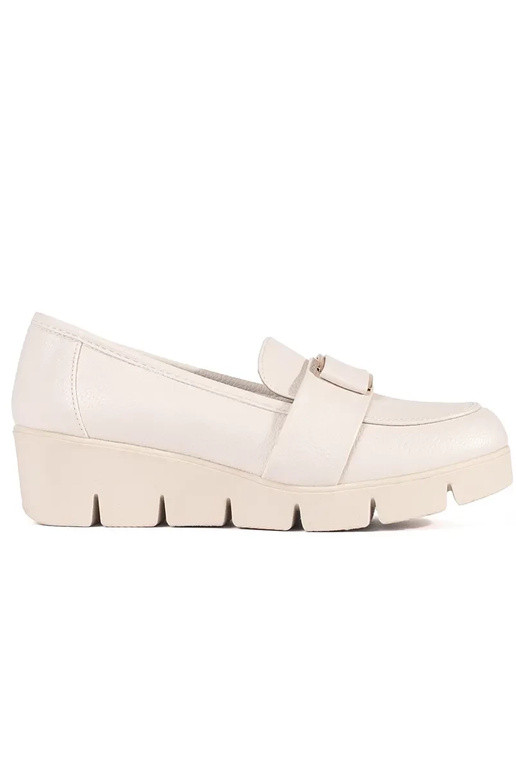 Dramblio kaulo spalvos pusbačiai ant...