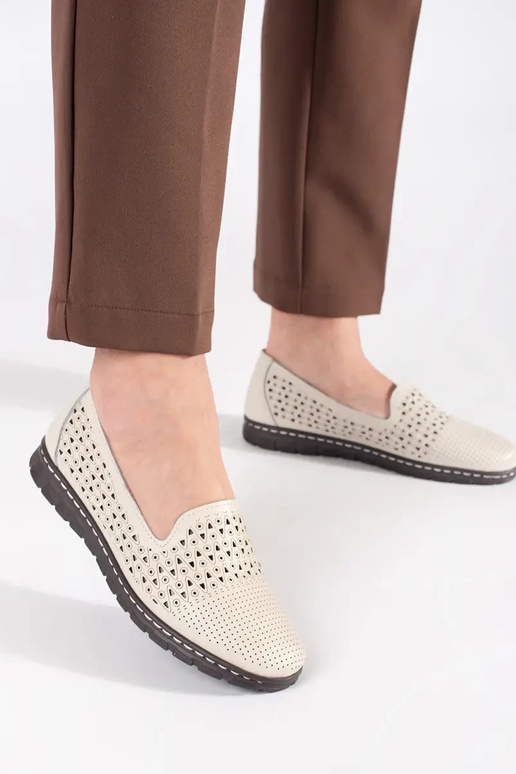 Smėlio spalvos pusbačiai su ažūro...