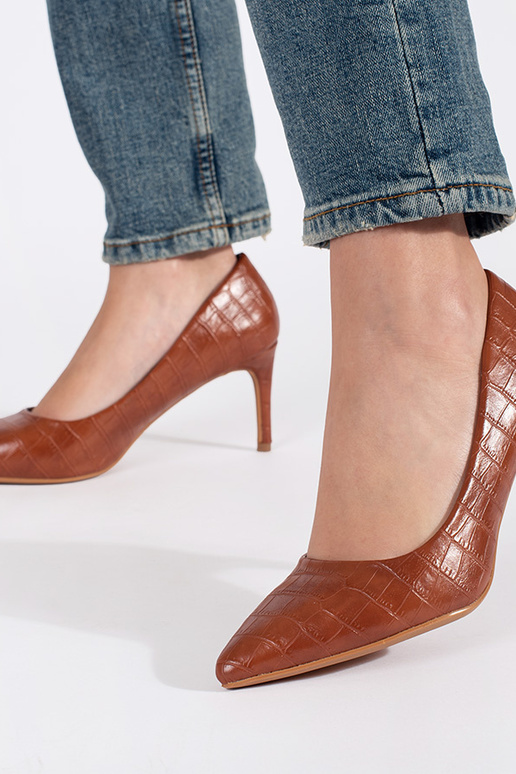 Aukštakulniai rudos spalvos