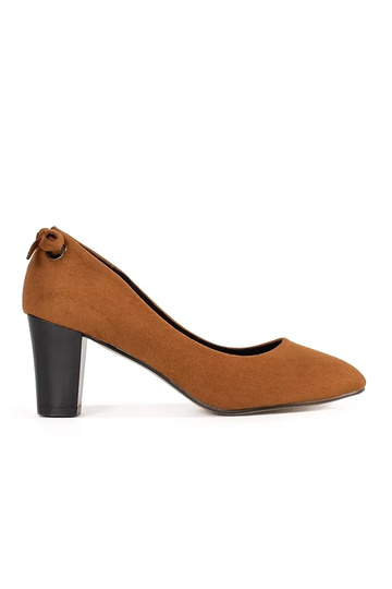 Raudoni zomšiniai...