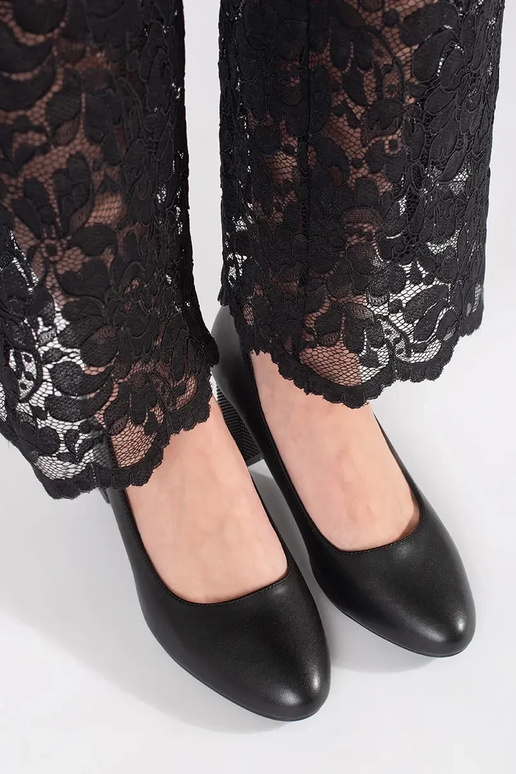 Juodos spalvos klasikiniai...