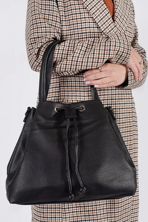 Juoda rankinė maišelis